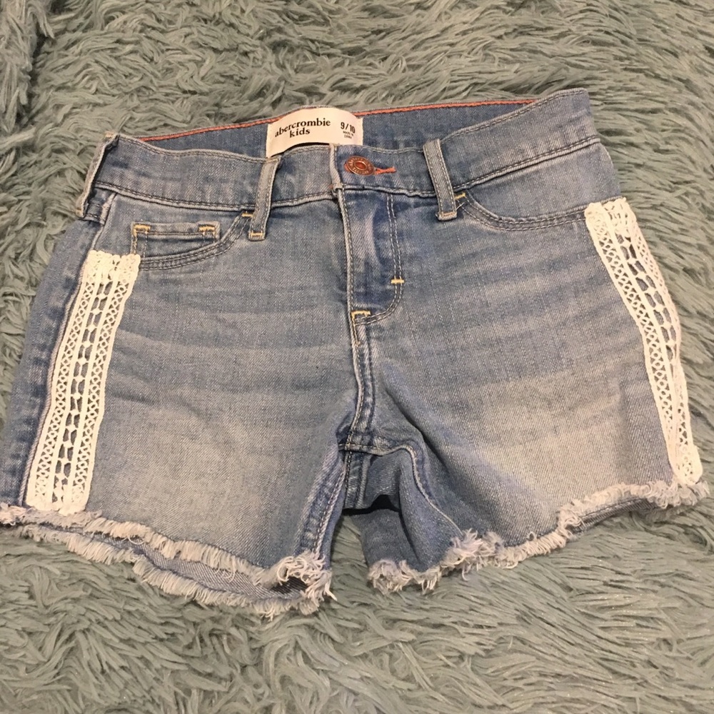 Girls 9/10 Abercrombie jean shorts